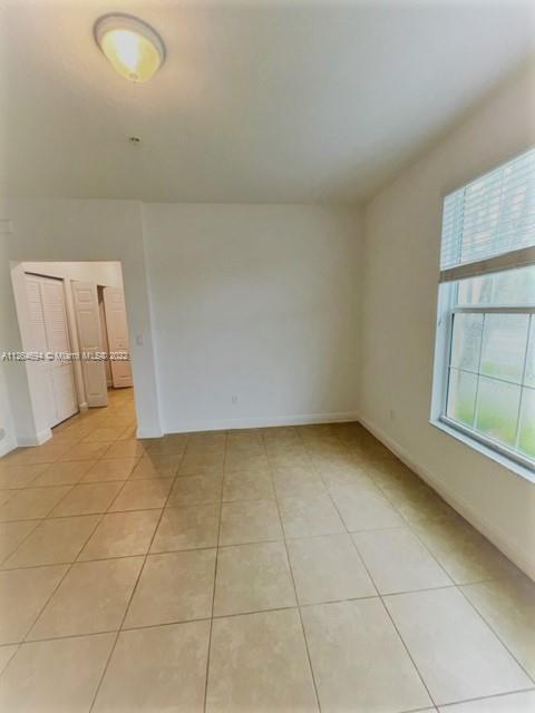 Building Photo - 1229 SW 147th Ave