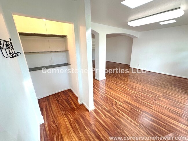 Building Photo - 94-31 Kuahelani Ave