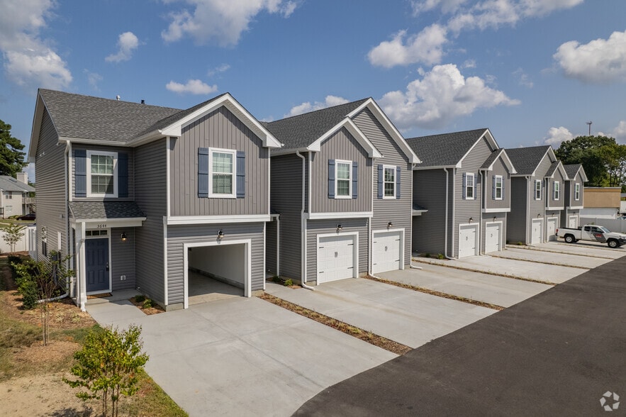 Building Photo - Churchland Commons at Town Pointe
