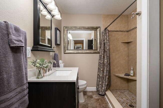 Building Photo - 487 Kentucky Ave