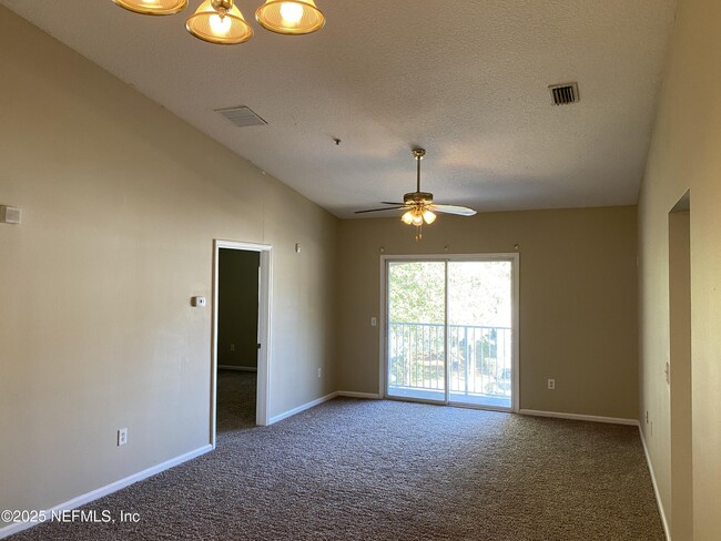Building Photo - 6100 Maggies Cir