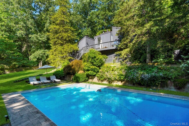 Building Photo - 33 Dry Pond Rd