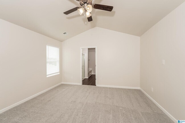 Building Photo - 682 Johnnys Cv