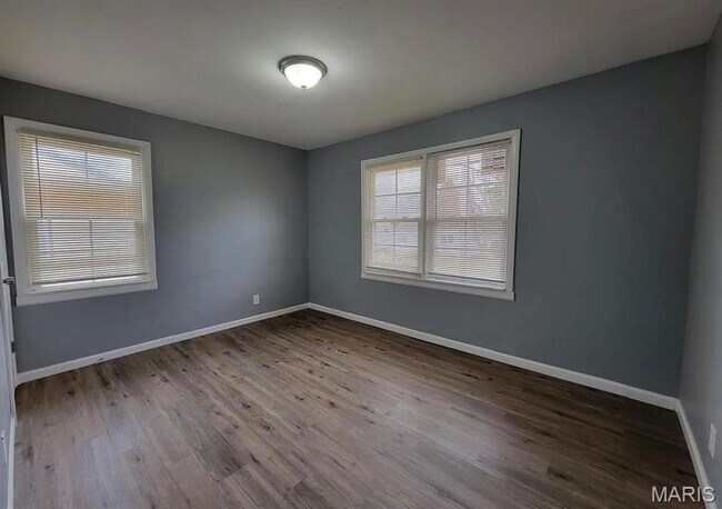 Building Photo - Ranch-style three-bedroom