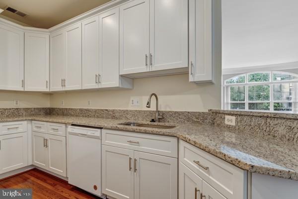 Building Photo - 5053 Donovan Dr