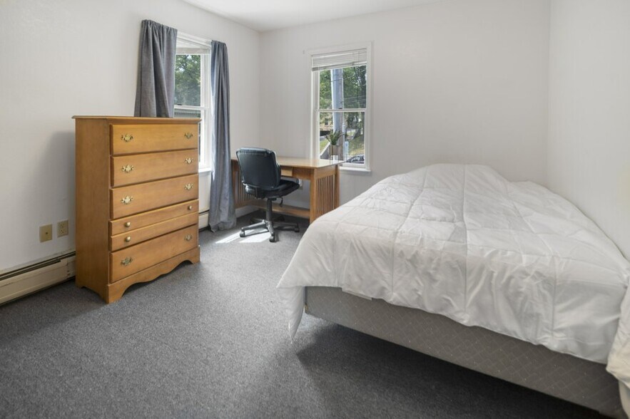 Building Photo - 305 Dryden Rd