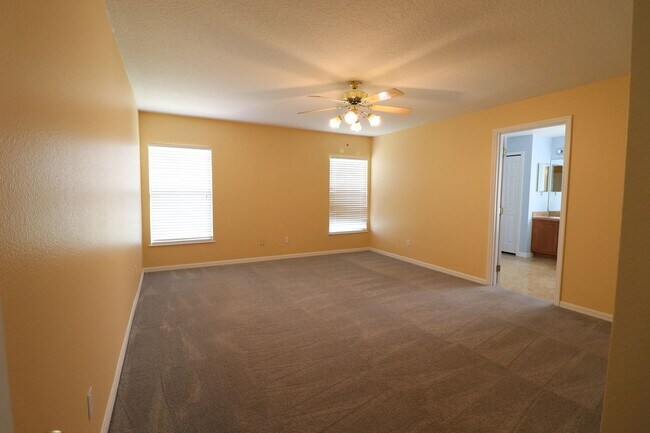 Building Photo - 324 Red Kite Dr