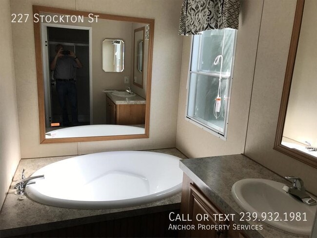 Building Photo - 227 Stockton St