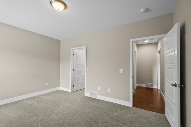 Building Photo - 145 Summerfield Way