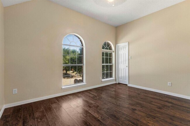 Building Photo - 4953 Sunset Ridge Dr
