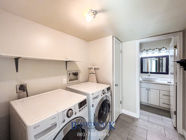 Building Photo - Remodeled & Ready 5 bed in Sandy