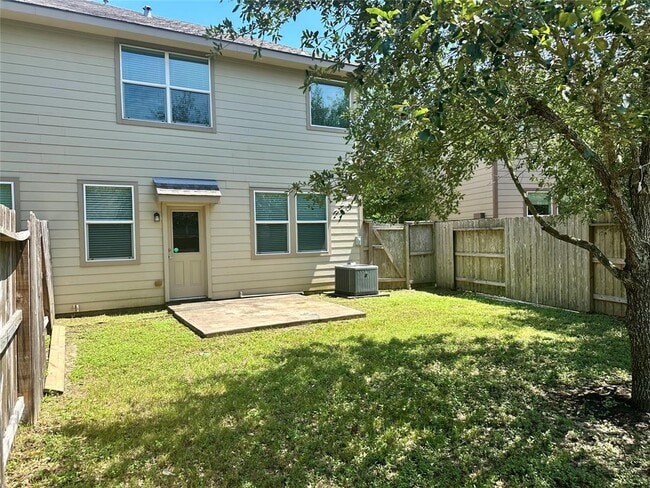 Building Photo - 24514 Folkstone Cir