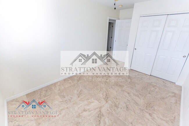 Building Photo - 1576 E Jasper Ct