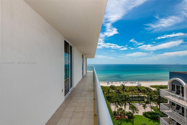 Building Photo - 8855 Collins Ave