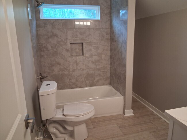 Building Photo - 3175 Tackett Rd