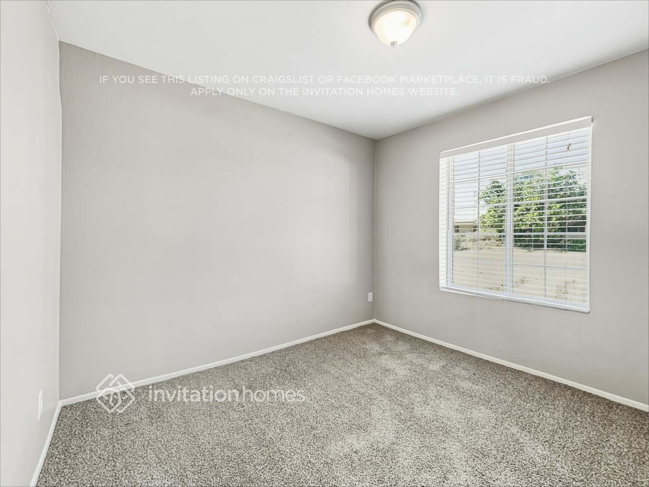 Building Photo - 3843 W Bloomfield Rd