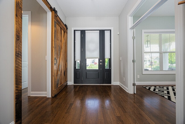 Building Photo - Stunning home in Olentangy schools!