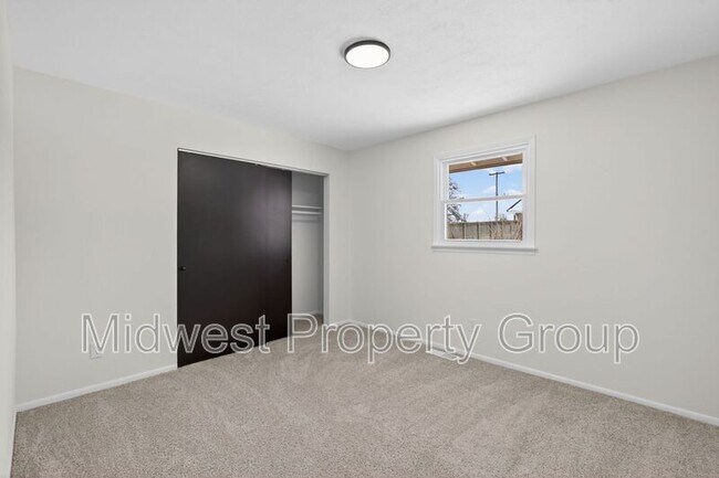 Building Photo - 5165 West Wood Drive