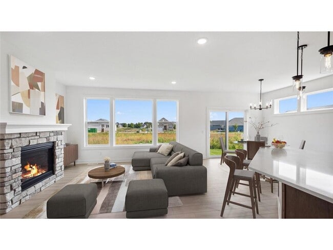 Building Photo - 2133 Westpointe Dr