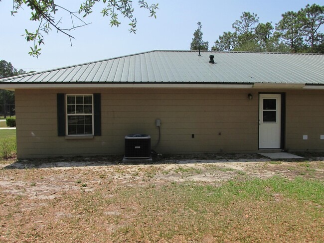 Building Photo - 21 NW 8th St