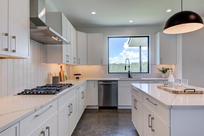 Building Photo - 14208 Fort Smith Trail