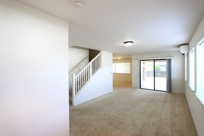 Building Photo - Mililani Mauka