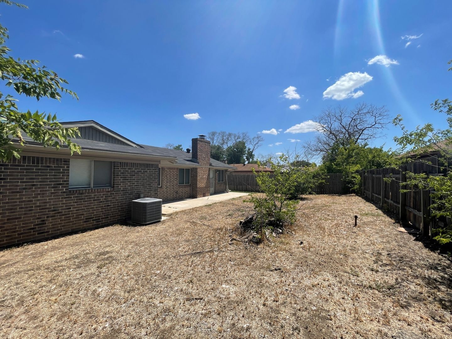 Building Photo - 2211 Wheeler Ave