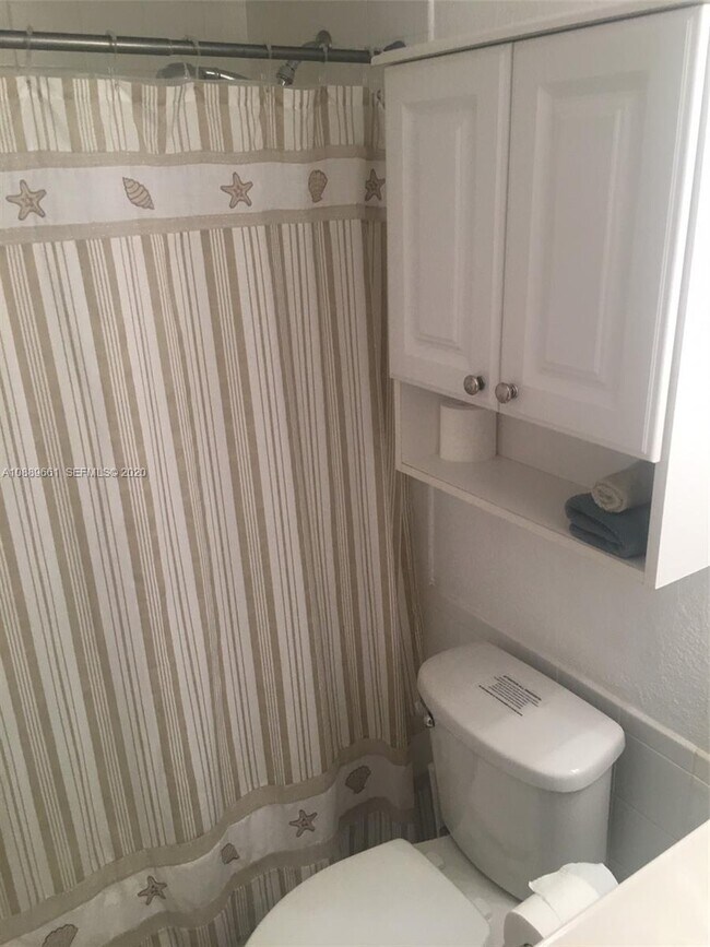 Building Photo - 2501 S Ocean Dr