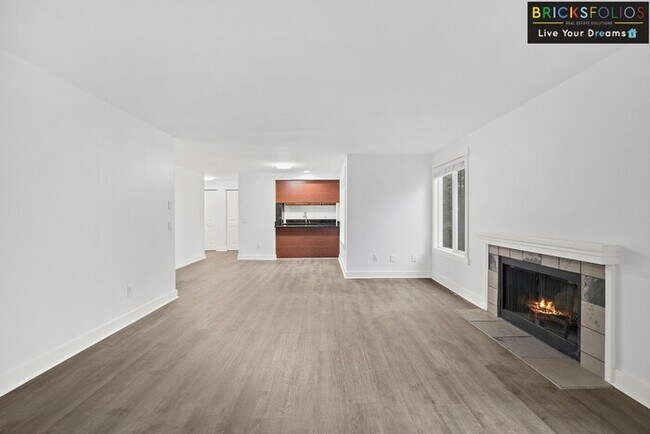 Building Photo - Nestled in the serene Eastgate neighborhood, Bellevue!