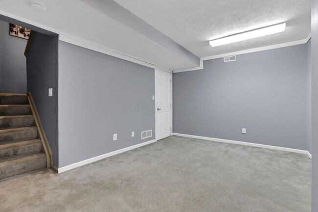 Building Photo - 2573 Rustling Oak Blvd