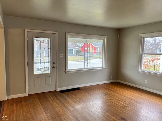 Building Photo - 1328 Wallace Ave