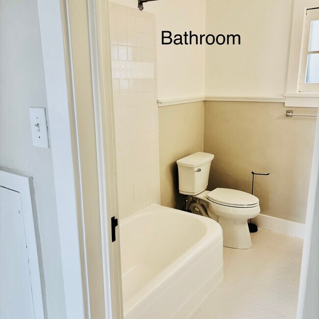 Building Photo - 540 Franklin Ave