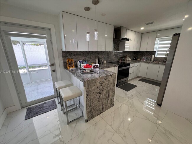 Building Photo - 10412 SW 173rd St