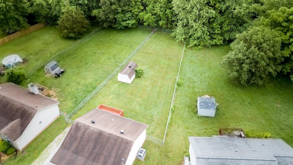 Overhead view of fenced yard - no back neighbors - 1805 Colt Dr
