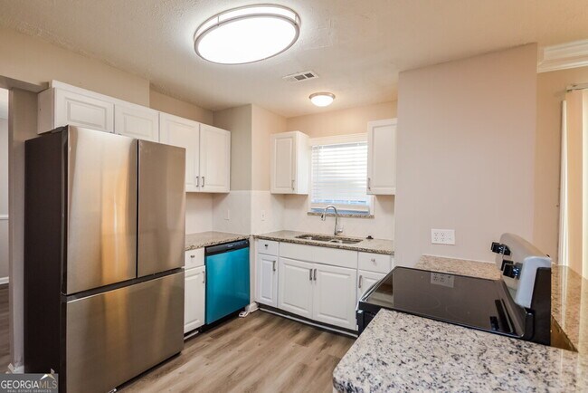 Building Photo - 1693 Laurel Creek Cir