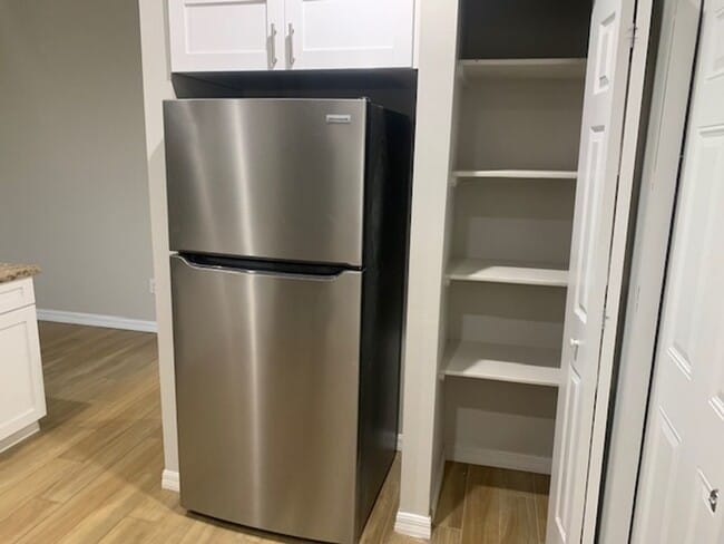 Building Photo - Duplex Unit