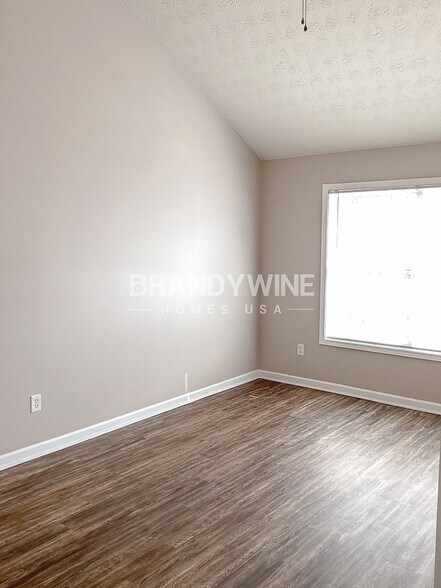 Building Photo - 7132 Bowie Dr