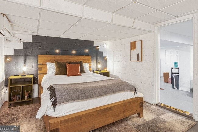 Building Photo - 2100 Cascade Rd