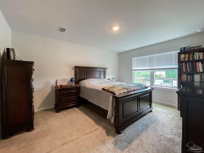 Building Photo - 5601 Guinevere Ln