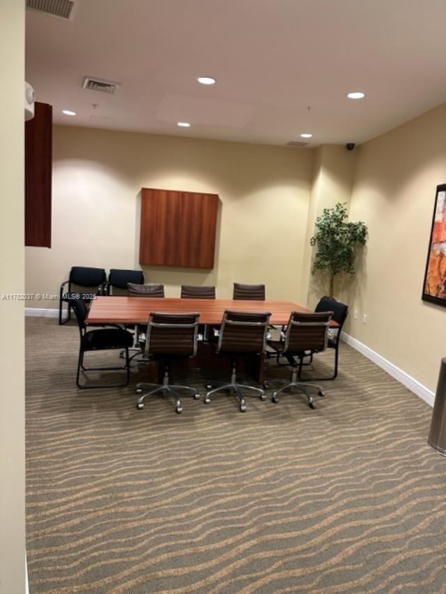 Building Photo - 1755 E Hallandale Beach Blvd