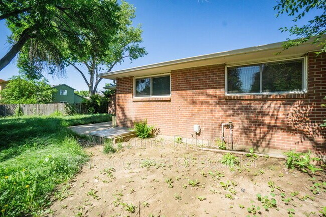 Building Photo - 279 Caywood Ct