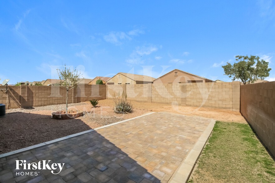 Building Photo - 5044 E Iolite St