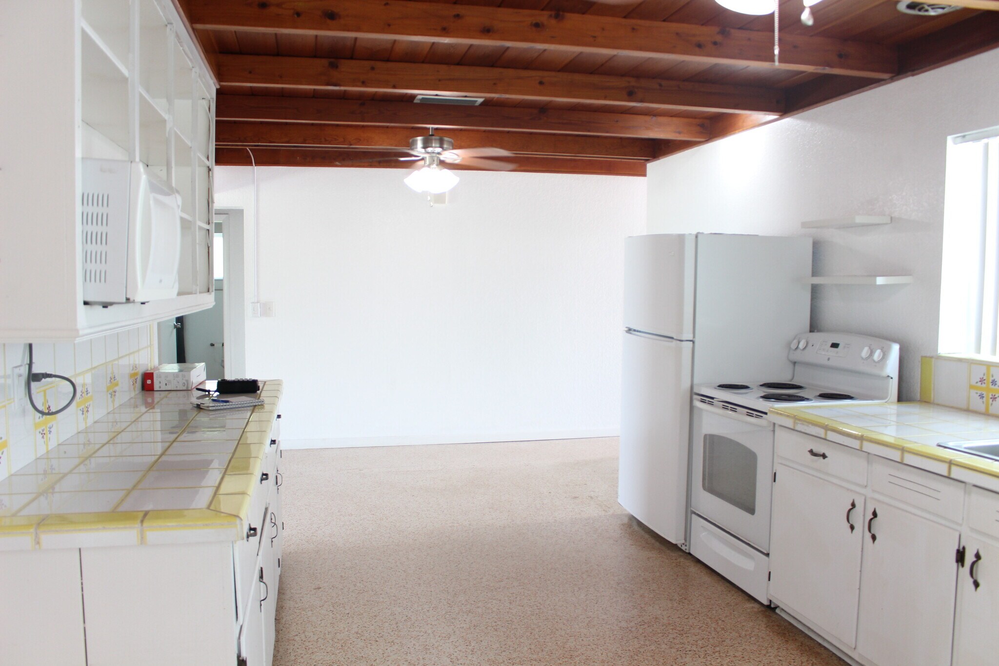 Building Photo - 1215 N Atlantic Ave