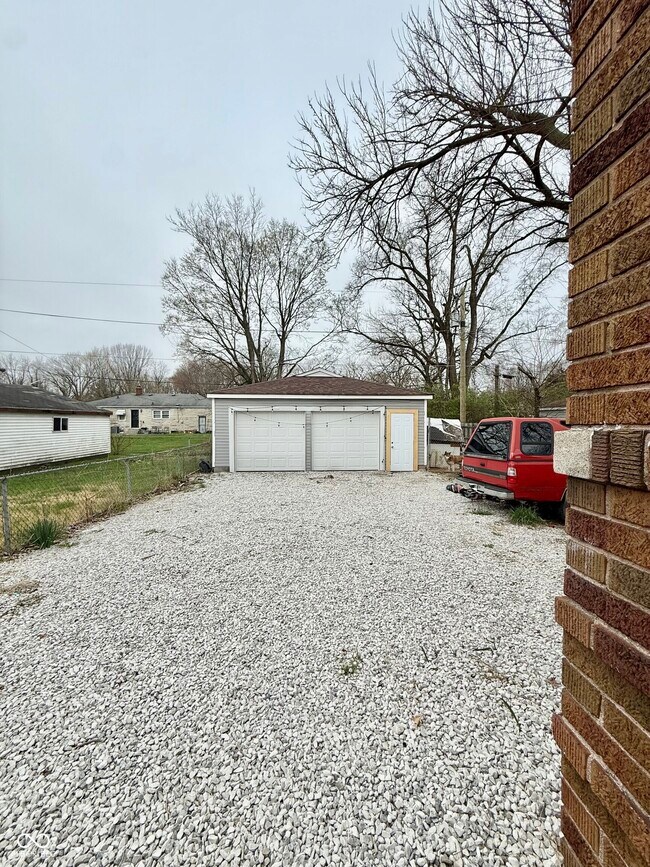 Building Photo - 3310 N Keystone Ave