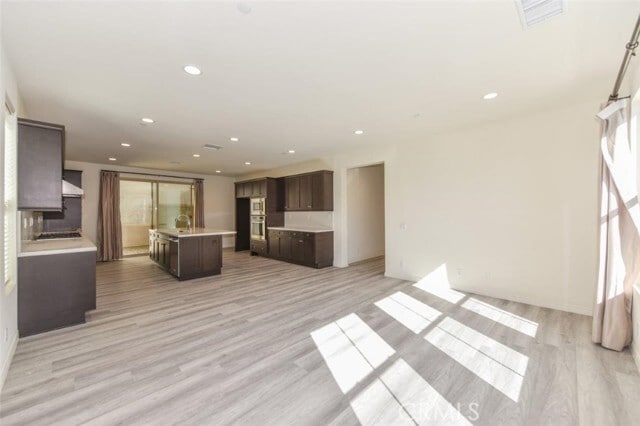 Building Photo - 117 Halo