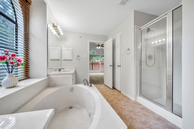 Building Photo - 6414 Oakburl Ct