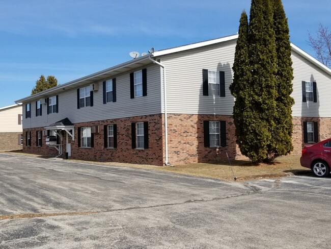 Building Photo - 2228 Sylvan Way