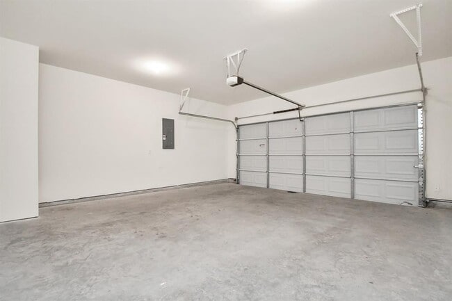Building Photo - 7807 Royalwood Dr