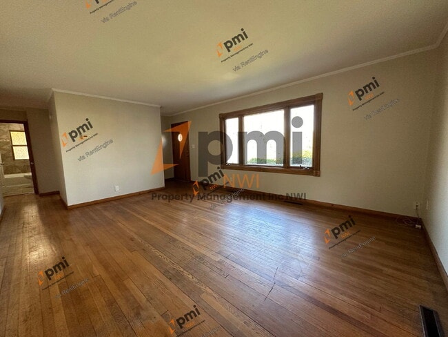 Building Photo - 202 E 250 S