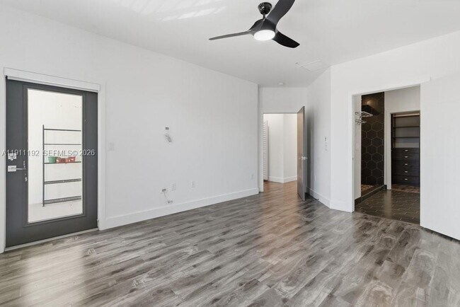 Building Photo - 913 NW 45th Terrace